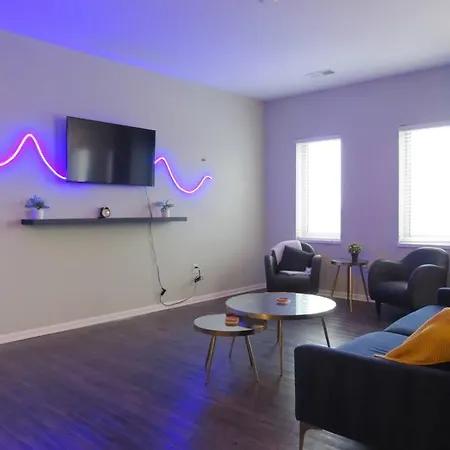 Spacious Midtown Condo 2 Bed 2 Bath Near Downtown Kc
